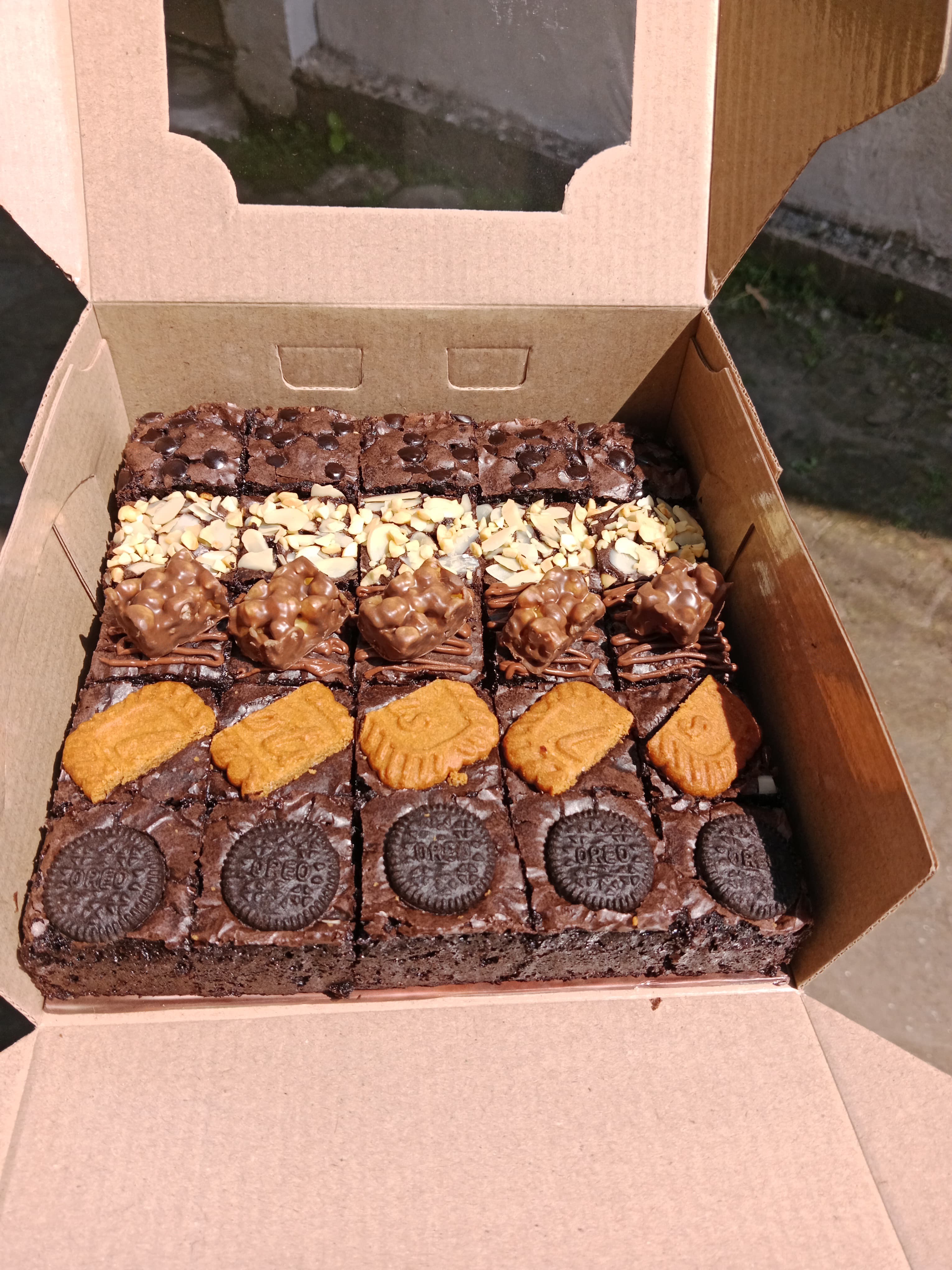Brownies Cake Sekat Hias