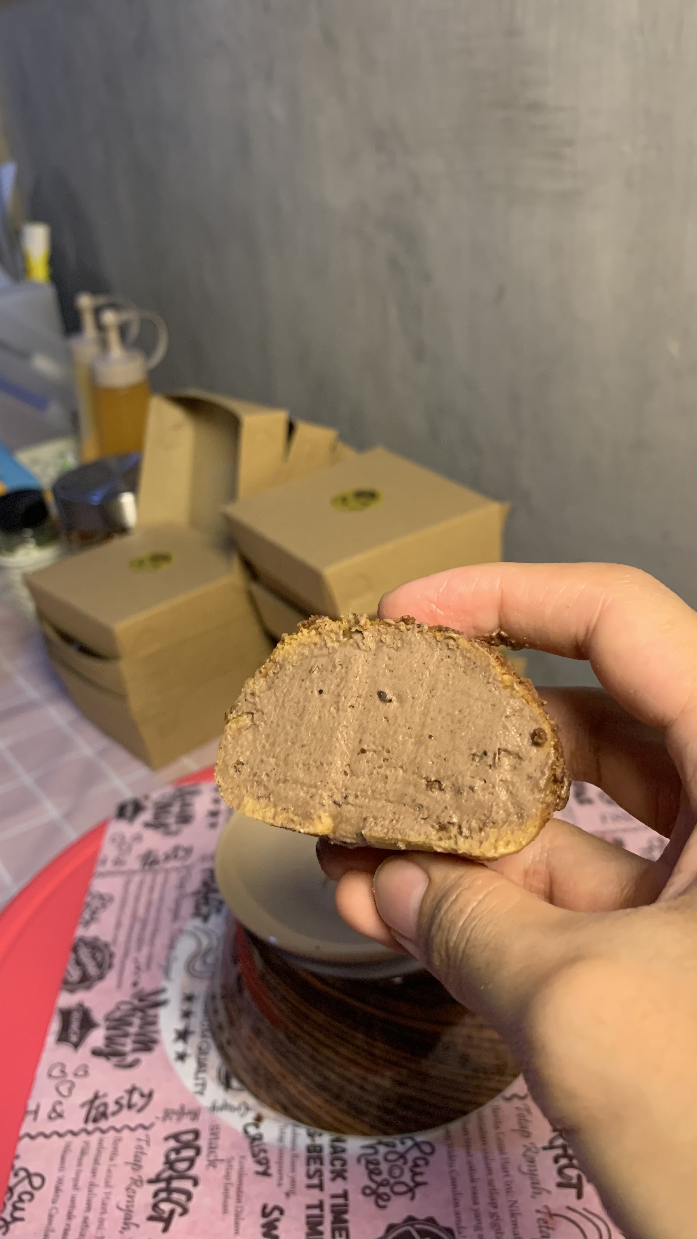 Choux Au Craquelin Coklat 